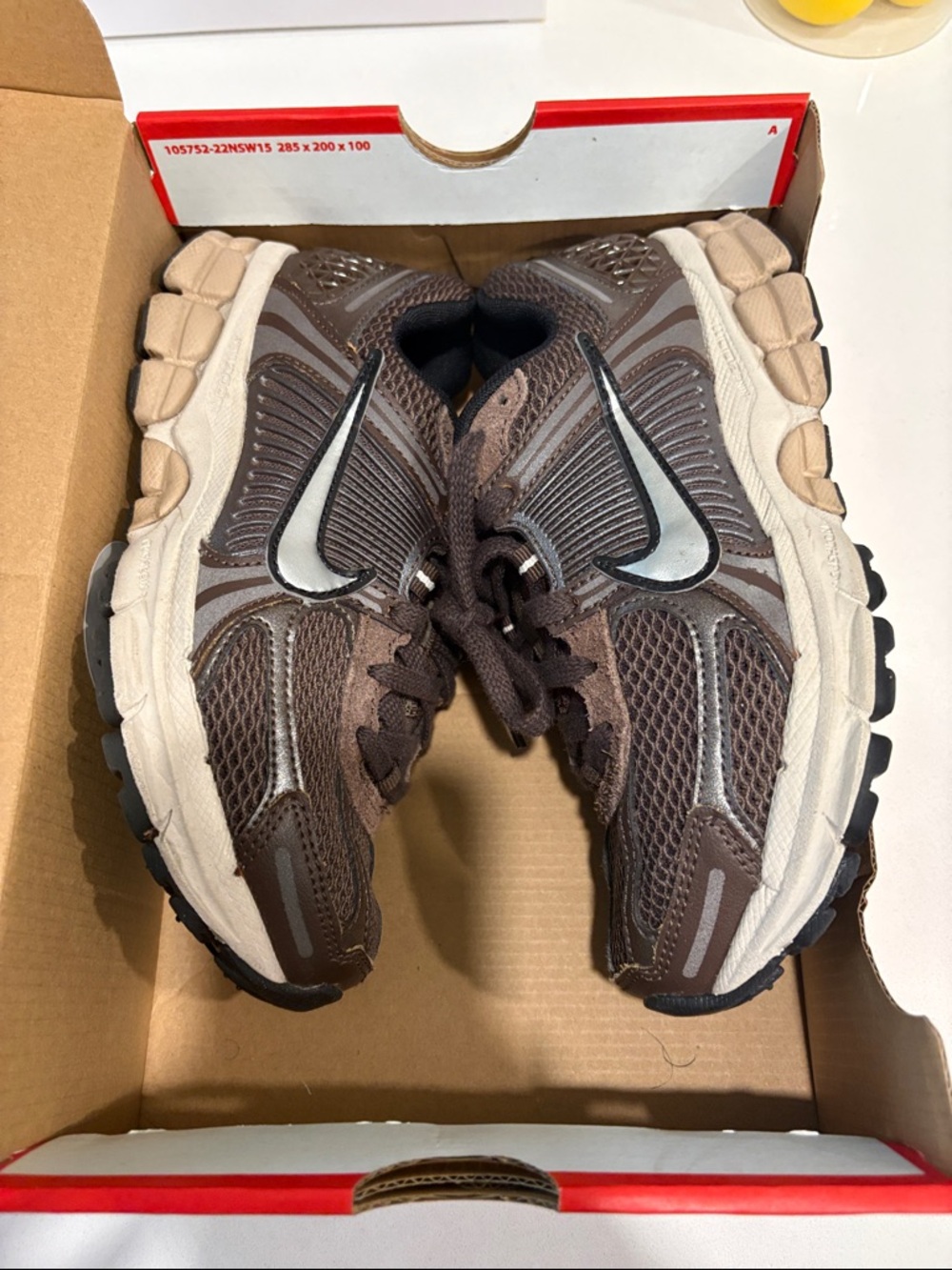 Nike Zoom Vomero 5 - Picture 2 of 12